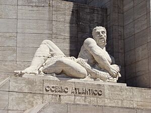 Monumento a la Bandera - Océano Atlántico