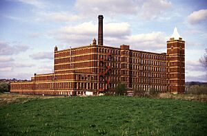 Pear Mill, Bredbury - geograph.org.uk - 686556