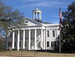 Hinds County courthouse in Raymond