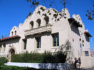 St. Helena Public Library, 1360 Oak Ave., St. Helena, CA 10-16-2011 1-07-10 PM