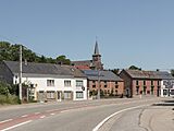 Vitrival, toren van église Saint Pierre in straatzicht foto5 2015-06-05 14.33