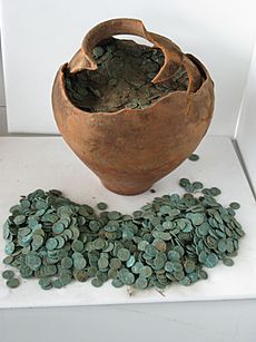 Another view of the vessel and the hoard (2)