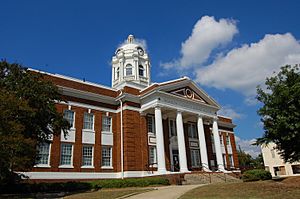 Barrow County Courthouse in Winder