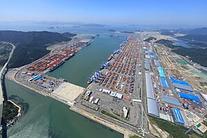 Busan Port (1)