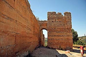 Castelo de Paderne - Portugal (5652496417)