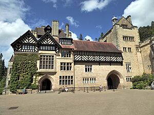 Cragside House - geograph.org.uk - 5431615