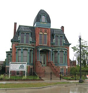House on Edmund Detroit Woodward East
