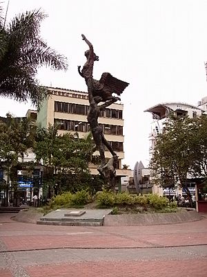 Monumento al Esfuerzo (Plaza de Bolivar)