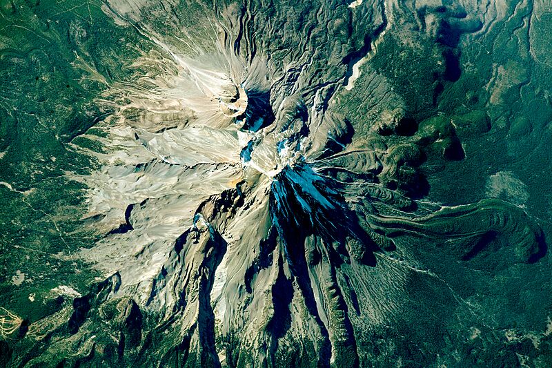 Mount Shasta ISS068-E-17084