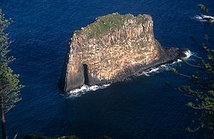 Norfolk Island Cathedral Rock2