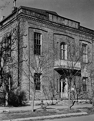 Old Lincoln County Courthouse