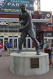 Philadelphia Sports Statues 02