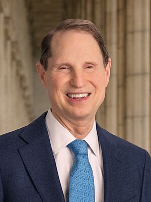 Ron Wyden 117th Congress (3x4 cropped).jpeg