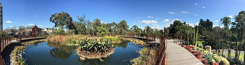 Royal Botanic Gardens Melbourne Guilfoyle's Volcano pano 2017