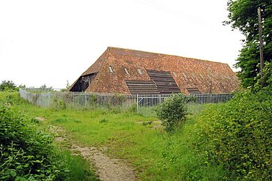 Unconverted Barn at Manor Farm, Frindsbury - geograph.org.uk - 1536853