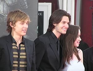 William Moseley, Ben Barnes & Anna Popplewell french premiere of The Chronicles of Narnia Prince Caspian (cropped)