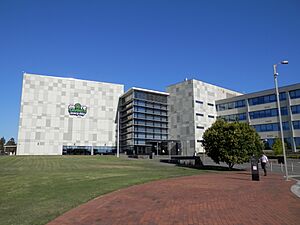 Woolworths HQ - panoramio.jpg