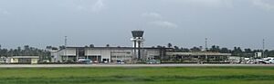 2014-06-21 13-00-02 Nigeria Rivers - Omoecheigbo