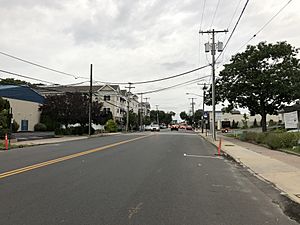2018-09-08 18 42 25 View north along Monmouth County Route 30 (Main Street) at 18th Avenue in Lake Como, Monmouth County, New Jersey