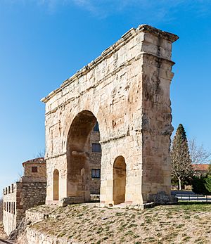 Arco romano, Medinaceli, Soria, España, 2015-12-28, DD 104.JPG