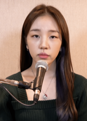 Baek A-yeon in November 2021.png