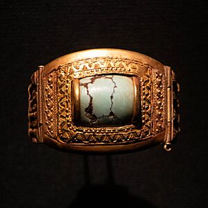 Bracelet of Tutankhamun 2019