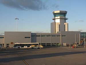 Control Tower, Bristol Airport - geograph.org.uk - 3738102
