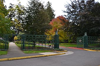Dad's Gates (Eugene, Oregon).jpg