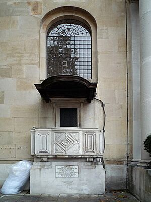 External pulpit, former Holy Trinity Church - geograph.org.uk - 1036680