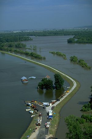 FEMA - 13503 - Photograph by Andrea Booher taken on 07-09-1993 in Missouri