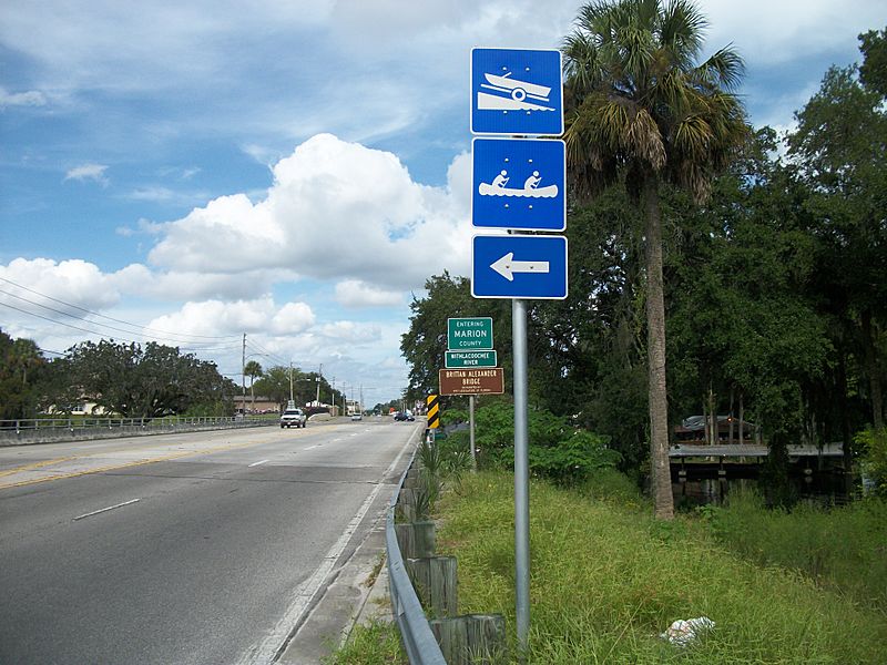 NB US 41 Bridge; Boating and Canoeing signs