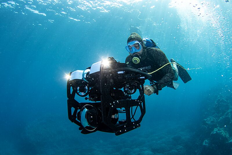 ROV equipped with 4k camera