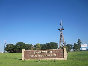 Shallowater welcome sign