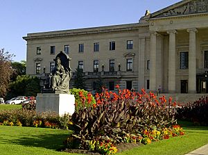 Statue of Queen Victoria in Winnipeg