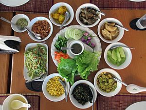Typical Burmese Meal (29386485528)