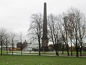 Glasgow Green, Nelson Monument