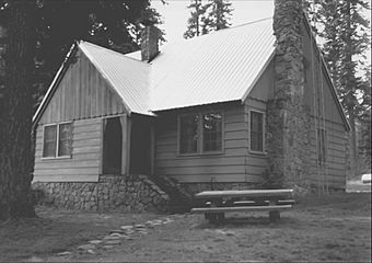 Lake of the Woods Ranger Station, Oregon (Residence1).jpg