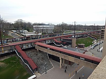 Metropark Station - April 2015.jpg