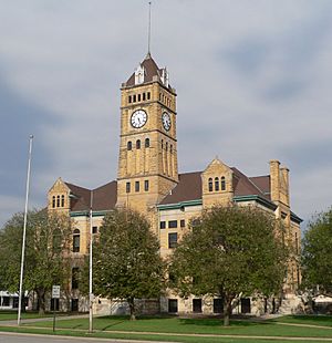 Mitchell County courthouse in Beloit (2014)