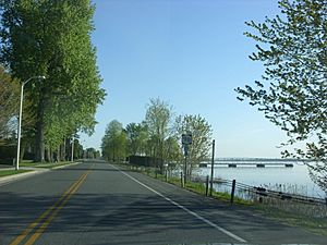 NY 9B north in Rouses Point