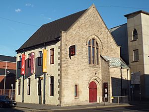 No18 Farmeloan Road Rutherglen three-quarter view 2018-07-01