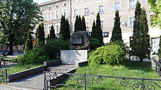 Prudnik - Pomnik Dzieciom Ofiarom Wojny (05)