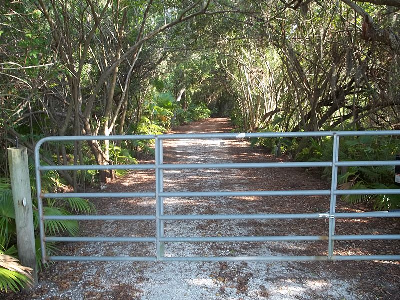 Ruskin FL Lamb House gate01