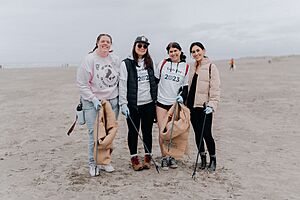 Seaside-oregon-earth-day-cleanup-ocean-blue-project