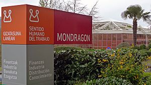Viaje a la Corporación Mondragón en el País Vasco.jpg