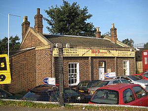 Watford, The old railway station house - geograph.org.uk - 981561