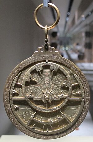 Astolabio di ahmad ibn muhammad al-naqqash, ottone inciso, saragozza, 1079-1080