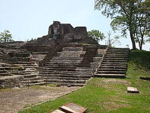 Comalcalco.Templo IV
