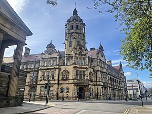 County Hall, Wakefield (April 2024) 01.jpg