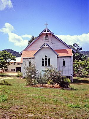 Holy Trinity Anglican Church, Herberton (1992).jpg